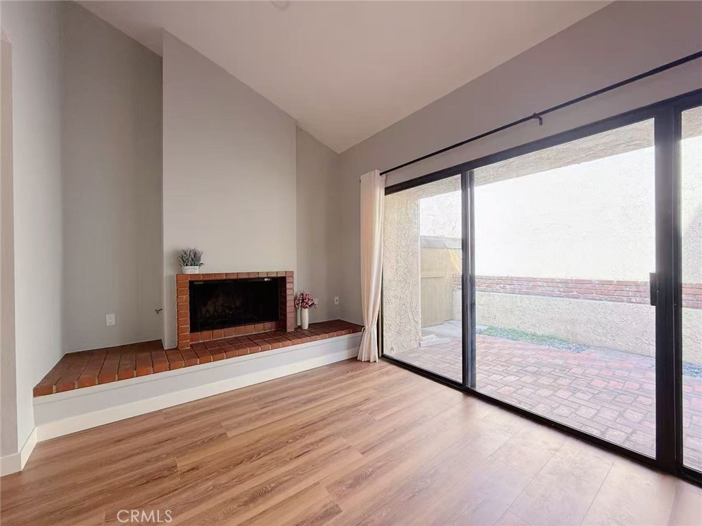 239 LINWOOD Avenue E