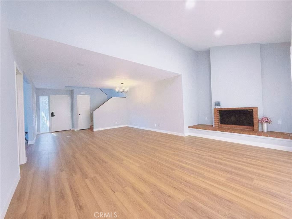 239 LINWOOD Avenue E