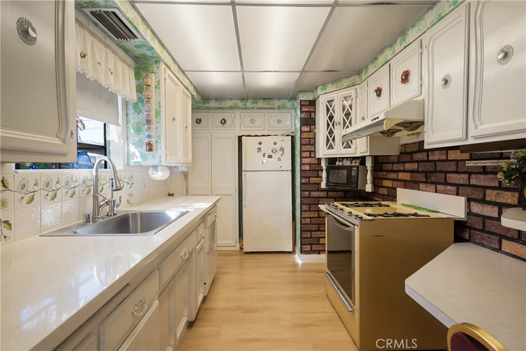 10721 Arrowood Street