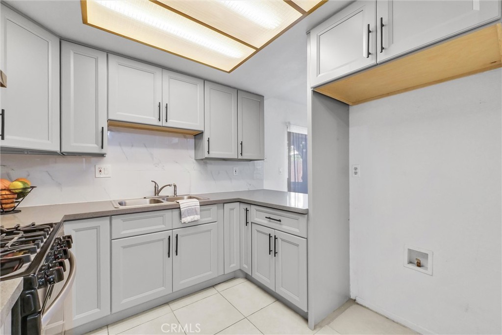 13388 Wisteria Place