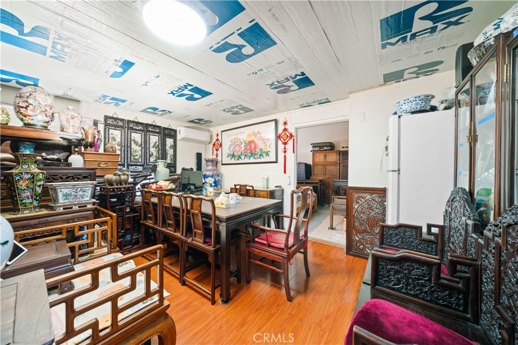 2413 Bartlett Avenue