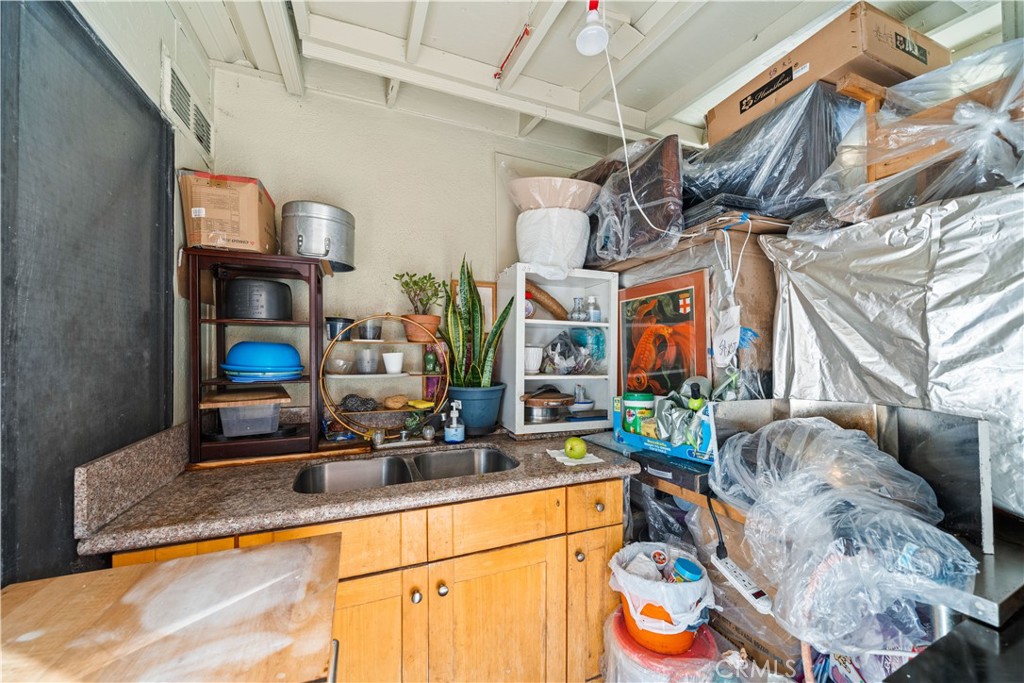 2413 Bartlett Avenue