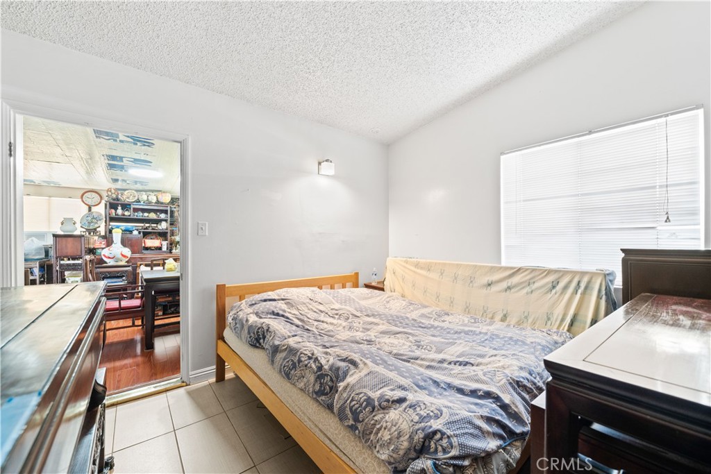 2413 Bartlett Avenue