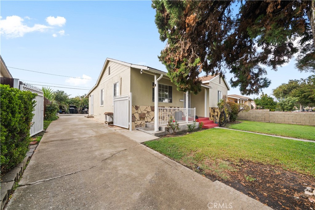 2413 Bartlett Avenue