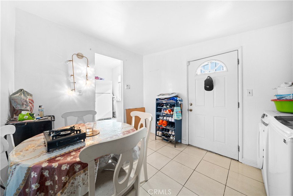 2413 Bartlett Avenue