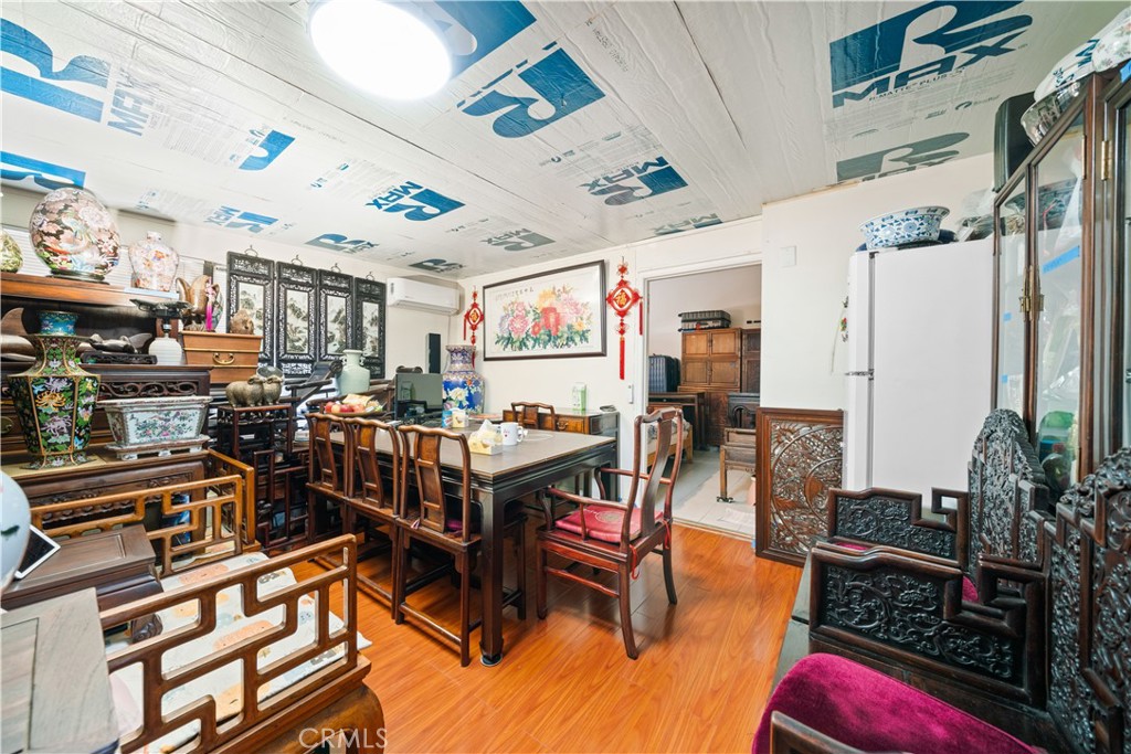 2413 Bartlett Avenue