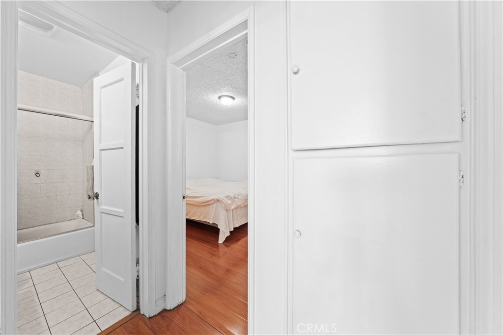 2413 Bartlett Avenue