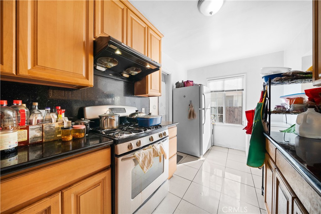 2413 Bartlett Avenue