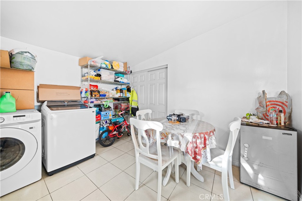 2413 Bartlett Avenue