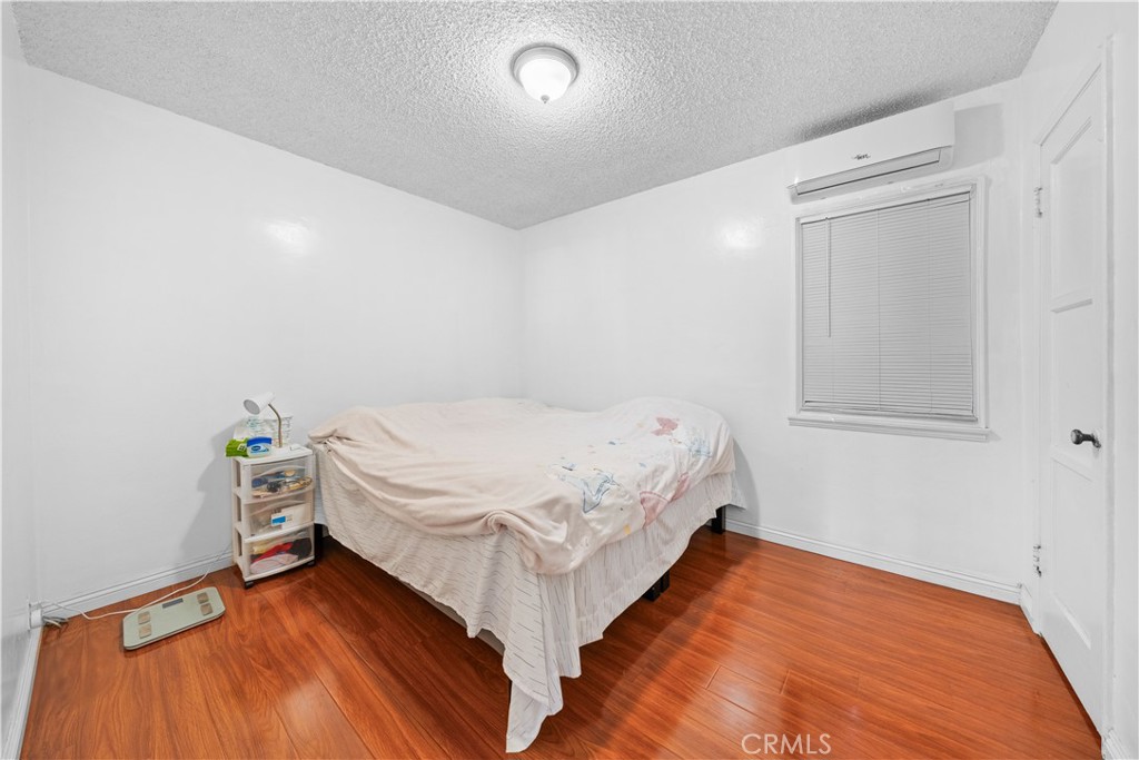 2413 Bartlett Avenue