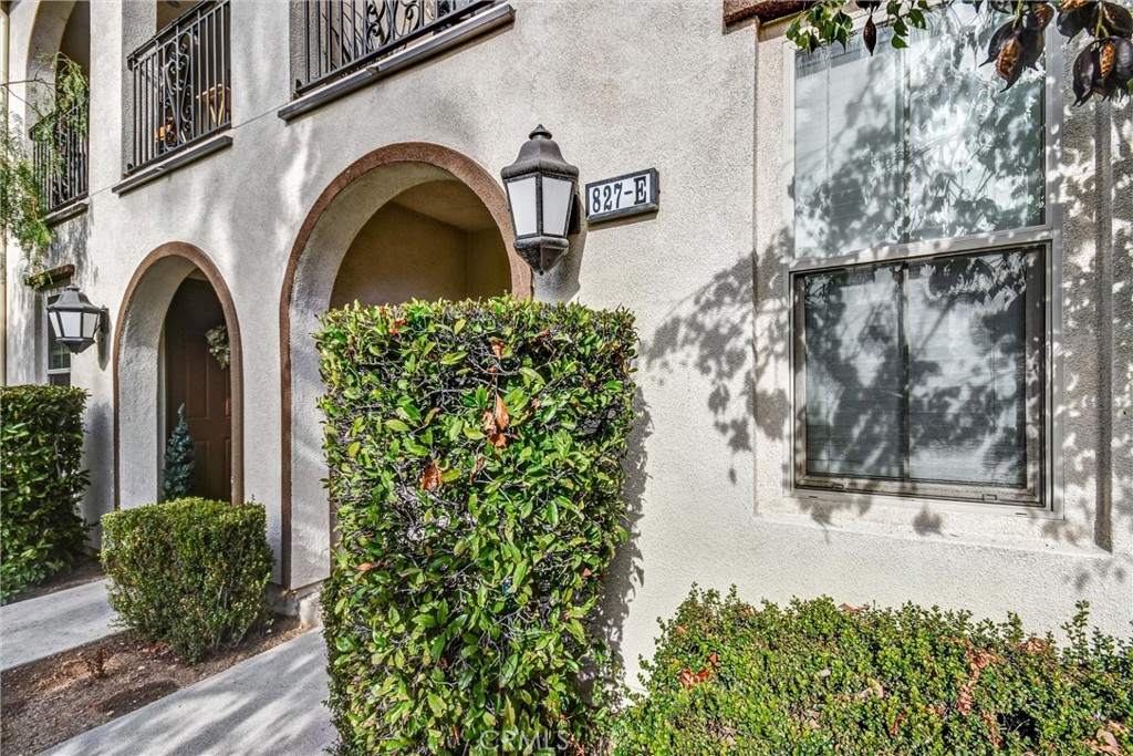 827 E Promenade E