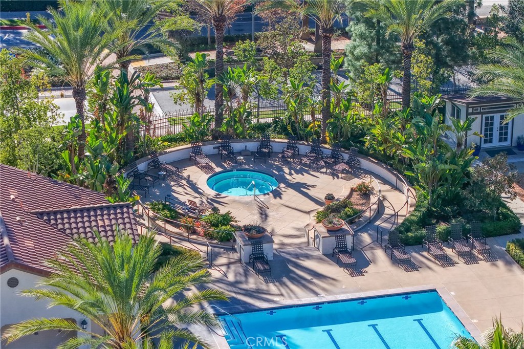 827 E Promenade E