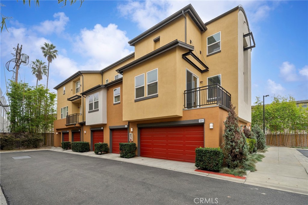 8620 Belford Ave 501