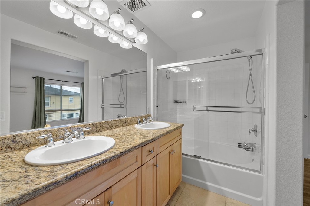 8620 Belford Ave 501