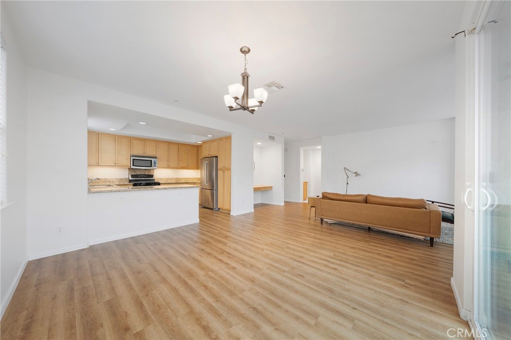 8620 Belford Ave 501