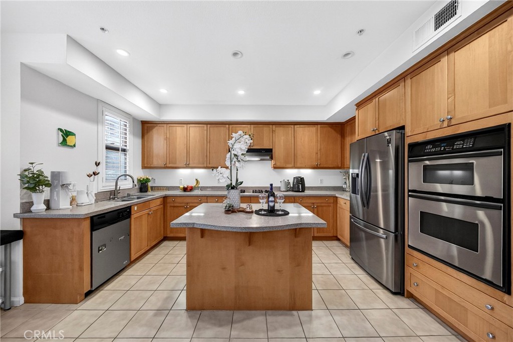 201 E Angeleno Avenue 206