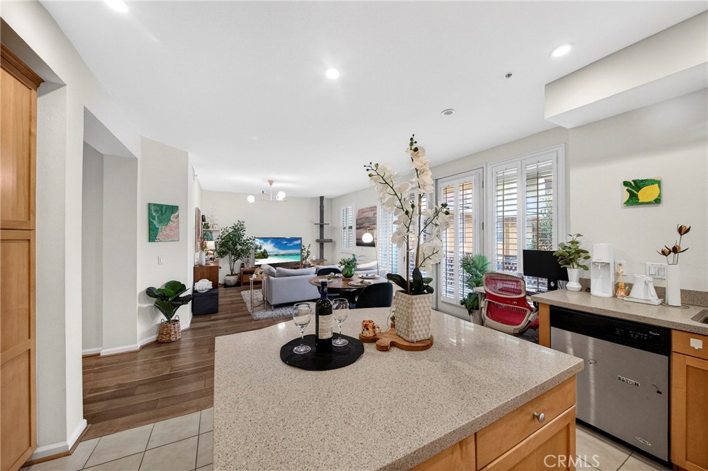 201 E Angeleno Avenue 206