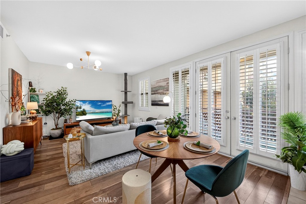 201 E Angeleno Avenue 206