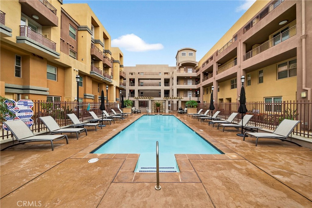 201 E Angeleno Avenue 206