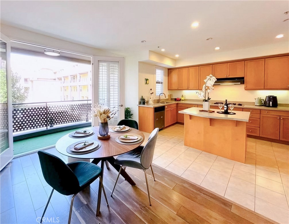 201 E Angeleno Avenue 206