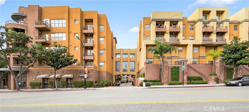 201 E Angeleno Avenue 206