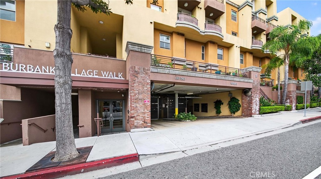 201 E Angeleno Avenue 206