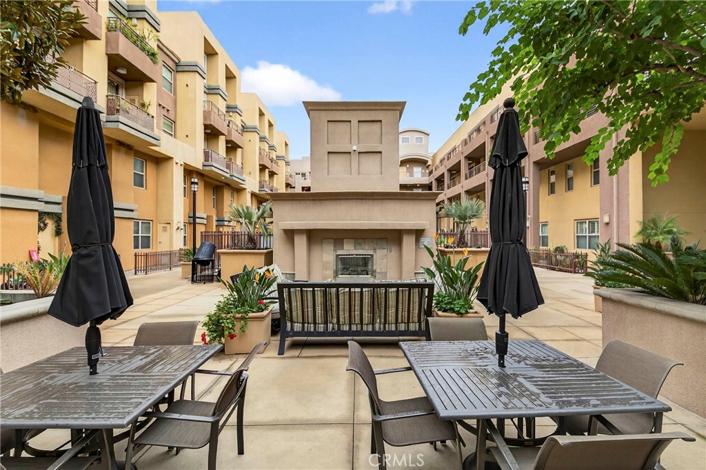 201 E Angeleno Avenue 206