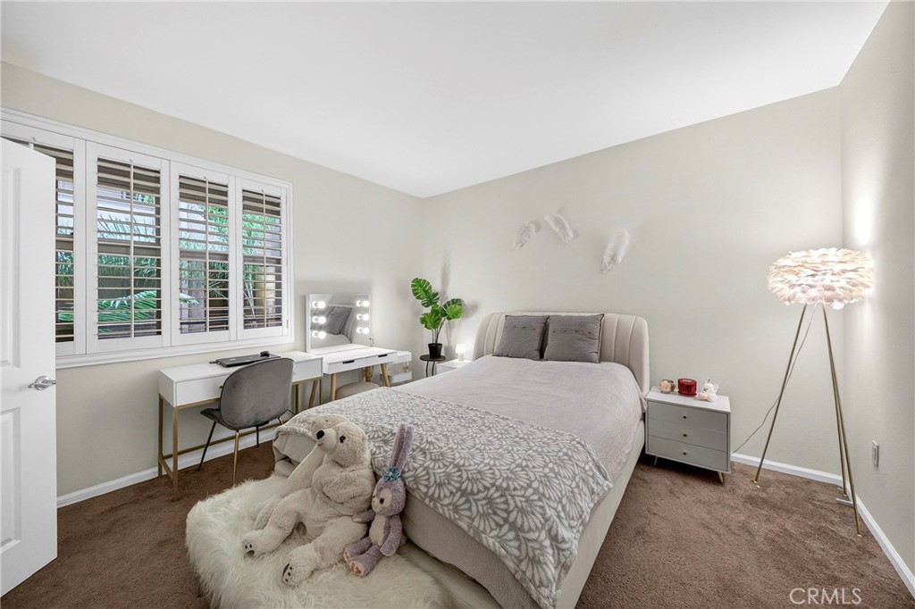 201 E Angeleno Avenue 206