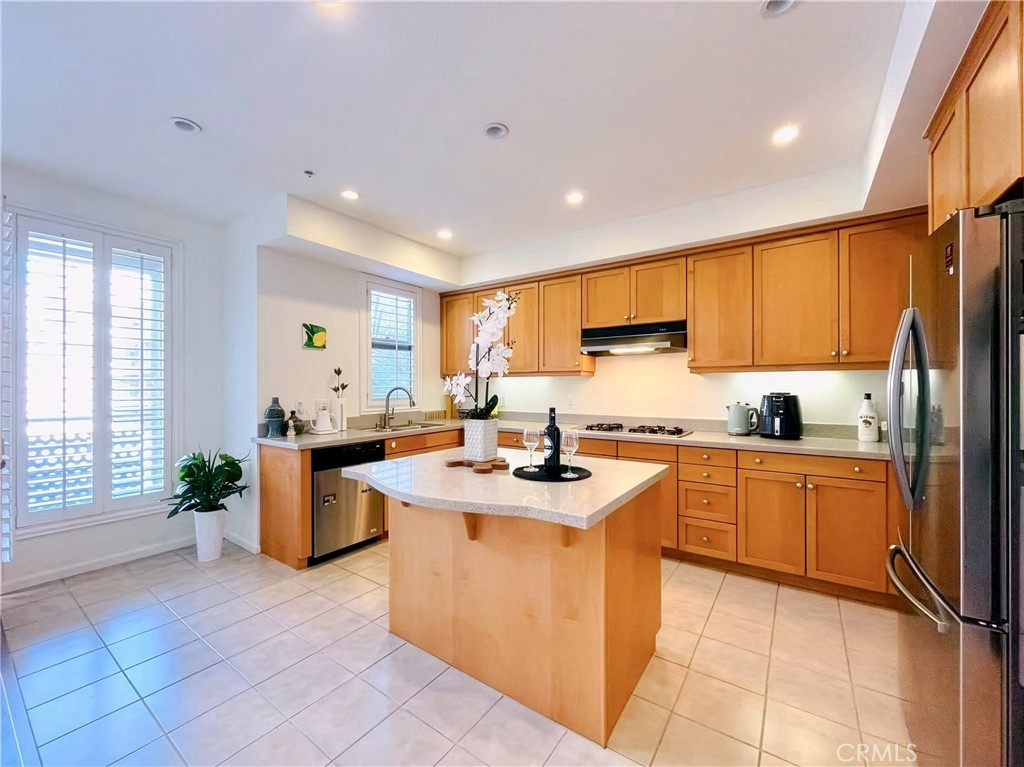 201 E Angeleno Avenue 206