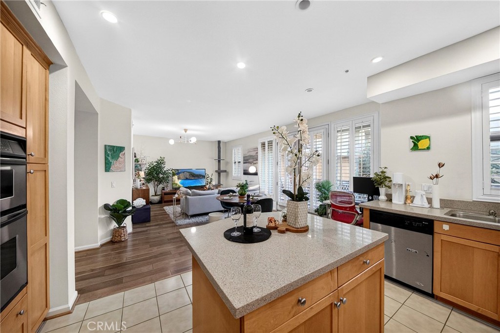 201 E Angeleno Avenue 206