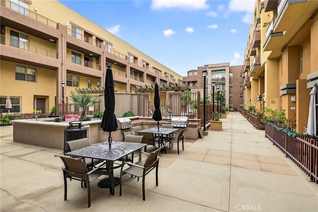 201 E Angeleno Avenue 206