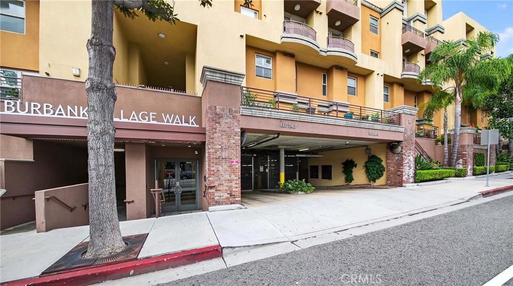 201 E Angeleno Avenue 206