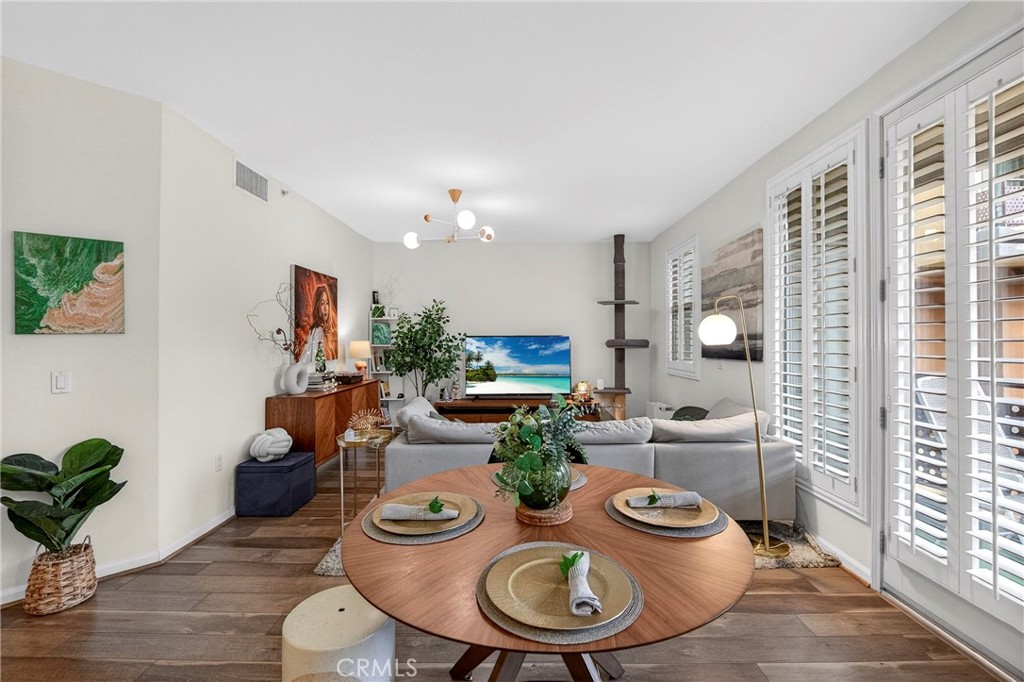 201 E Angeleno Avenue 206