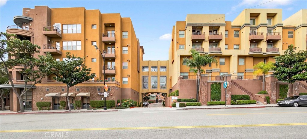 201 E Angeleno Avenue 206