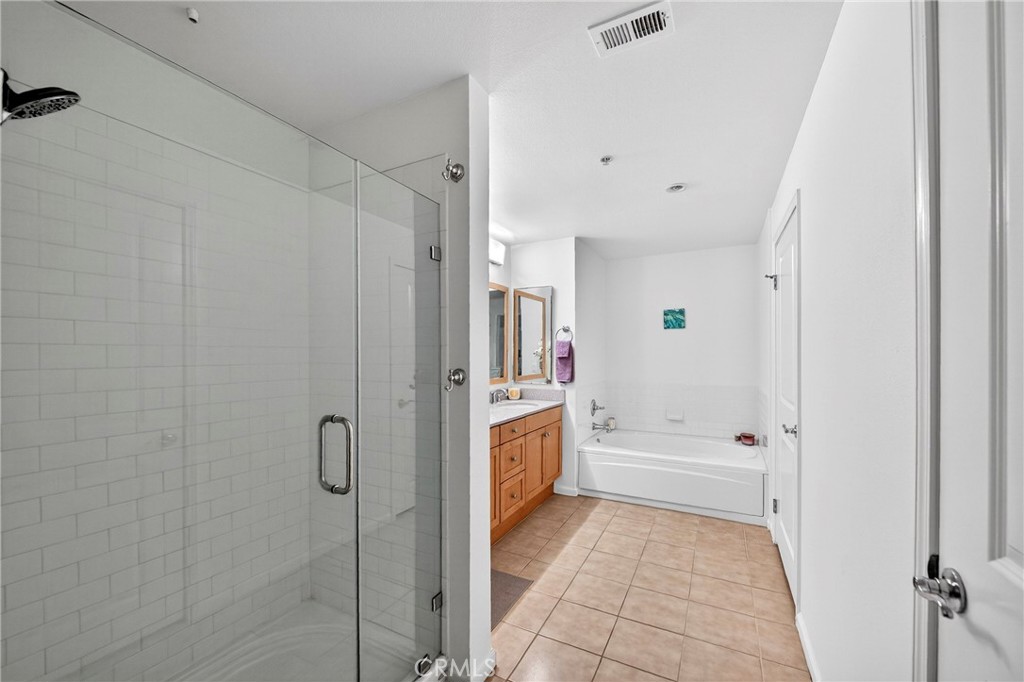 201 E Angeleno Avenue 206