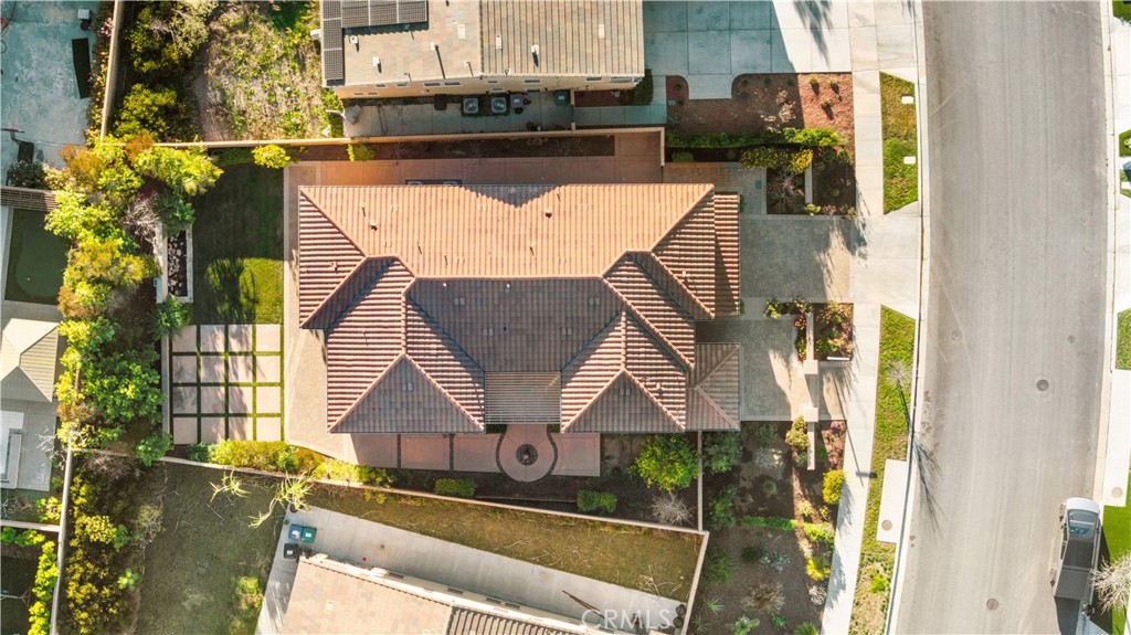 6005 Amora Drive