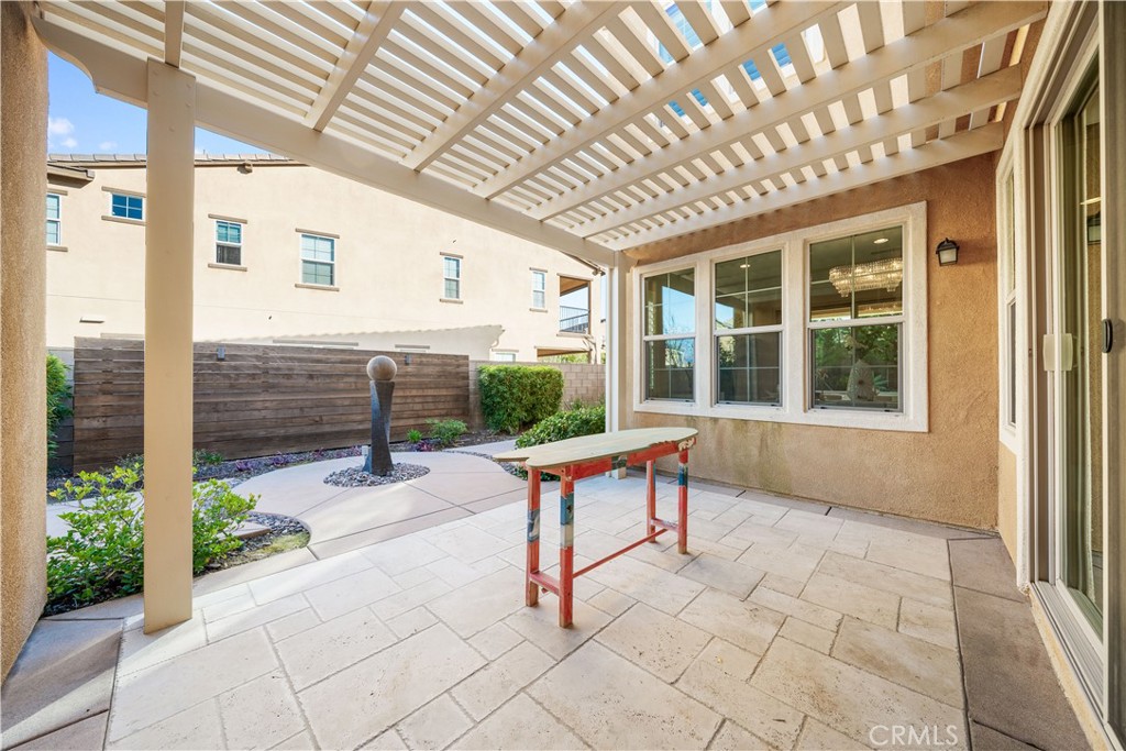 6005 Amora Drive