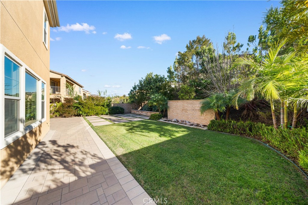 6005 Amora Drive