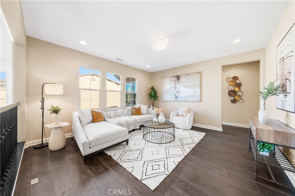 6005 Amora Drive