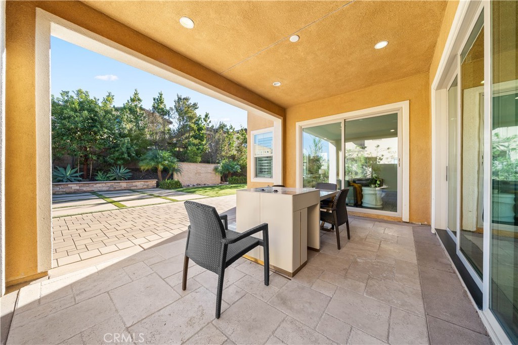 6005 Amora Drive
