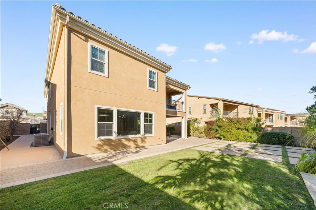 6005 Amora Drive