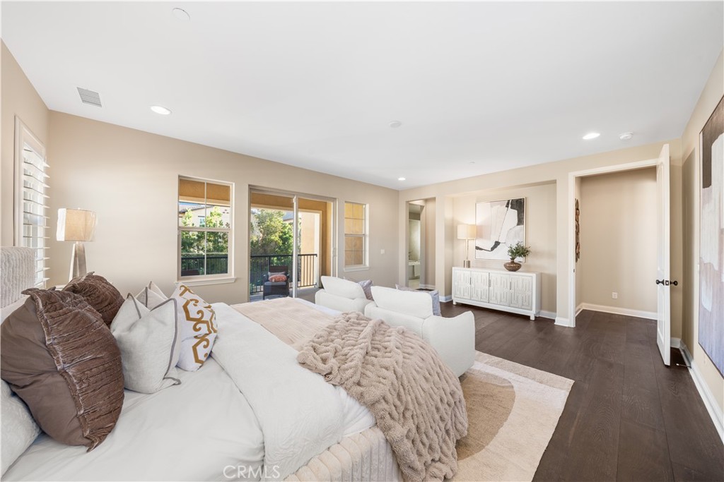 6005 Amora Drive