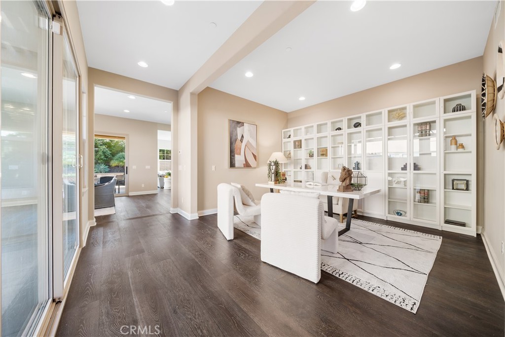 6005 Amora Drive