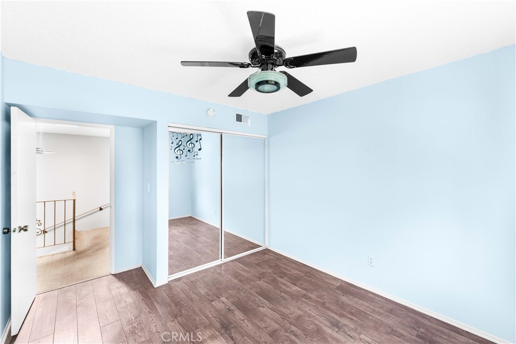 10126 Reseda Boulevard 121