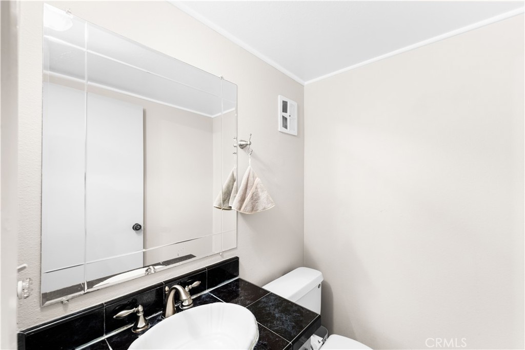 10126 Reseda Boulevard 121