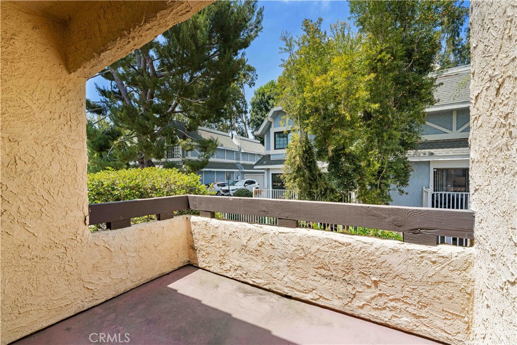 10126 Reseda Boulevard 121