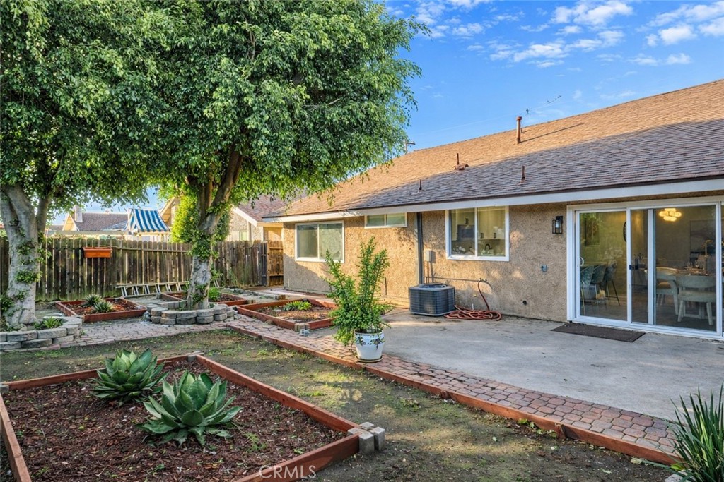 21284 Lycoming Street