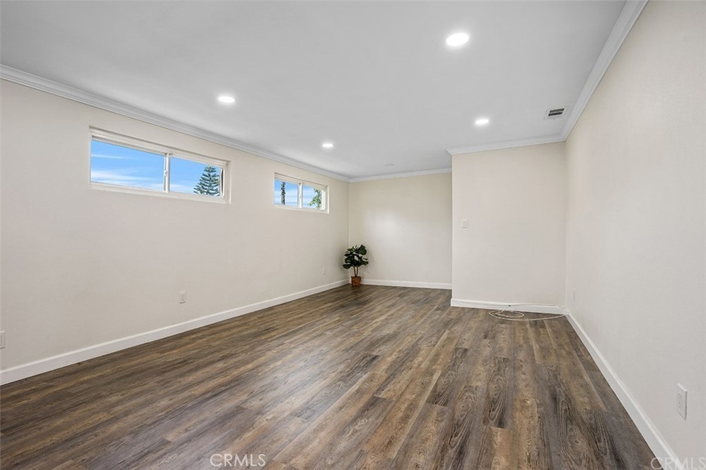 933 Beech Hill Avenue