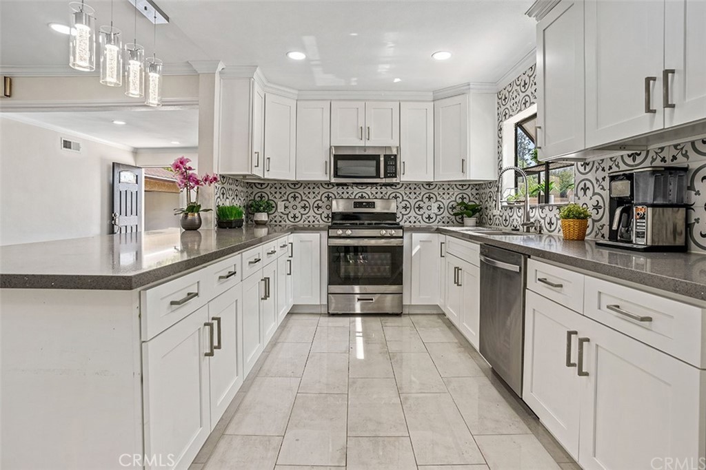 933 Beech Hill Avenue