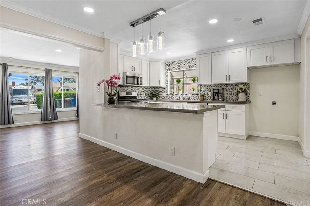 933 Beech Hill Avenue